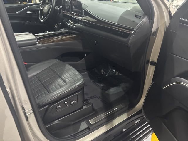 Used 2024 Cadillac Escalade Premium Luxury Platinum image 41