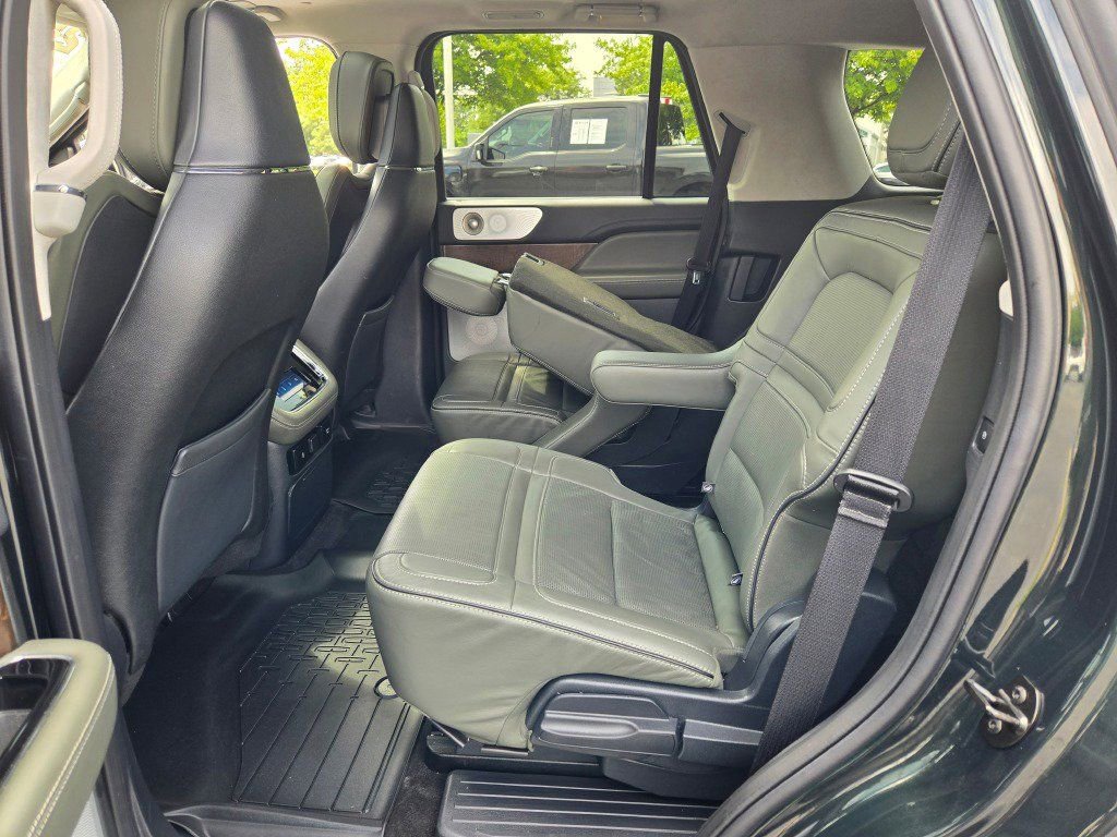Used 2023 Lincoln Navigator Black Label AWD/4WD image 17