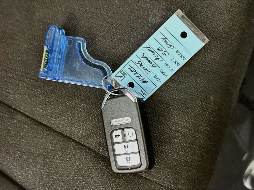 Used 2025 Honda Accord SE image 31