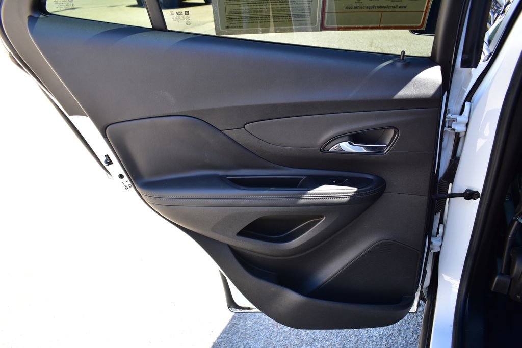 Used 2019 Buick Encore Essence FWD image 18