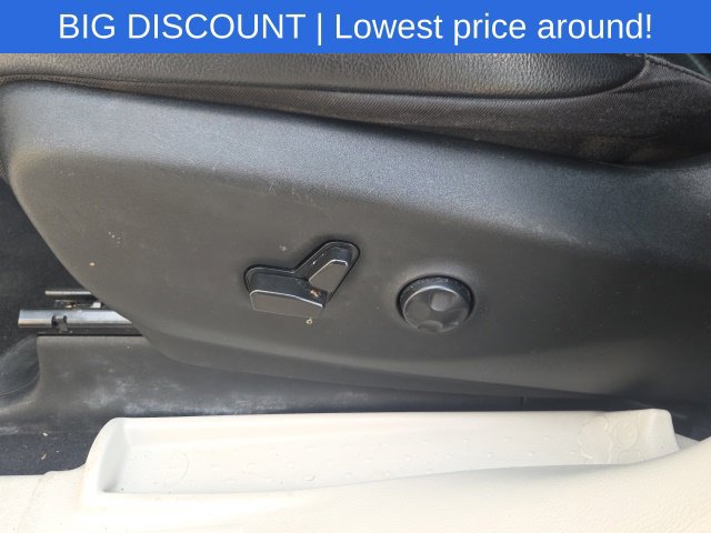 Used 2022 Chrysler Pacifica Touring-L FWD image 32