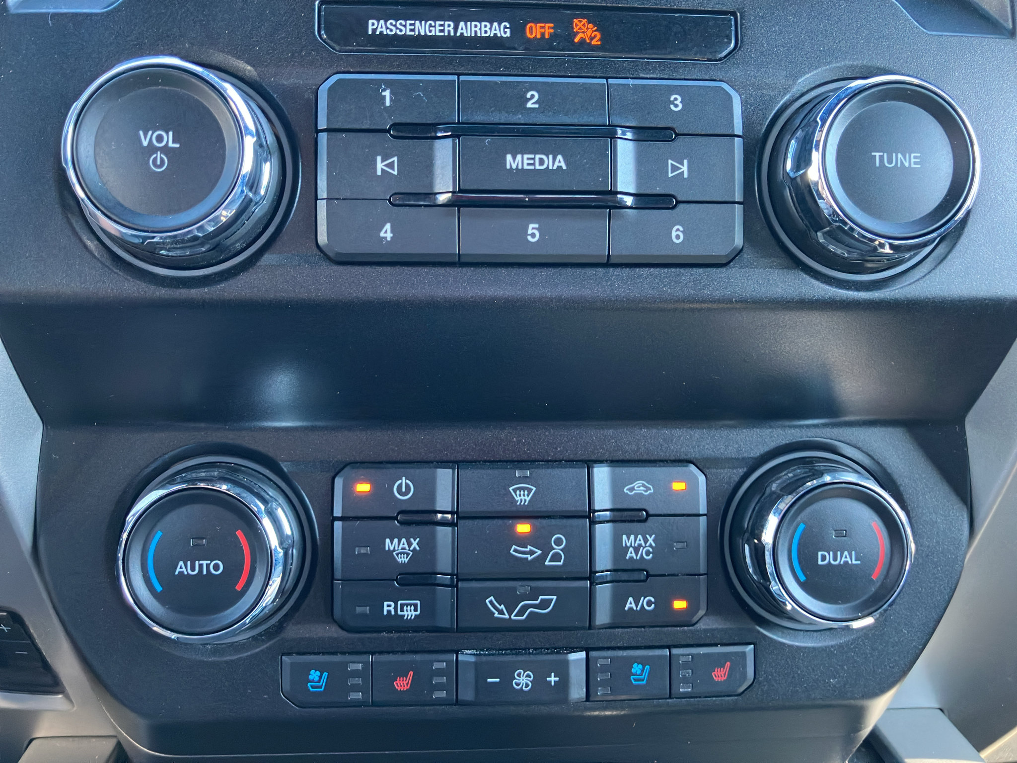 Used 2020 Ford F150 Lariat AWD/4WD image 23