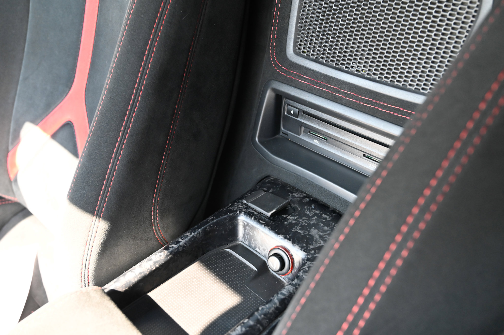 Used 2018 Lamborghini Huracan Performante image 31