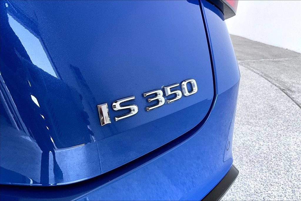 Used 2022 Lexus IS 350 F Sport RWD image 38