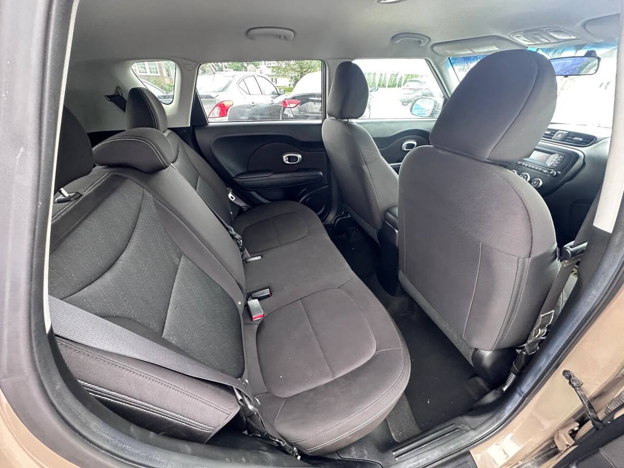 Used 2016 Kia Soul FWD image 12