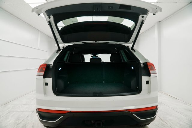 Used 2024 Volkswagen Atlas Cross Sport SE image 34