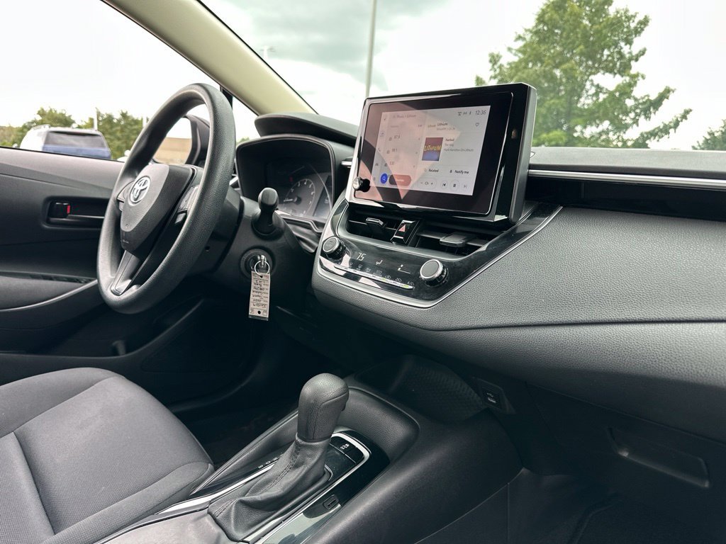 Used 2024 Toyota Corolla LE FWD image 21