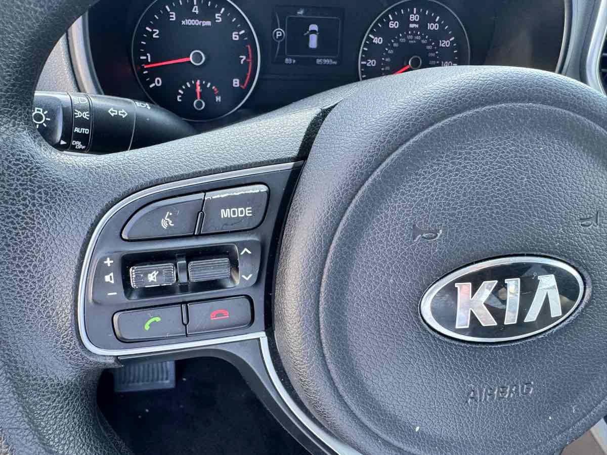 Used 2019 Kia Sportage LX FWD image 37