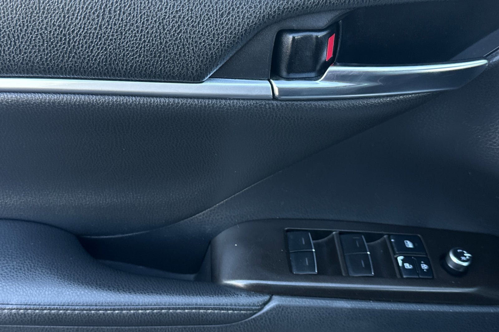 Certified 2021 Toyota Camry XSE FWD image 11