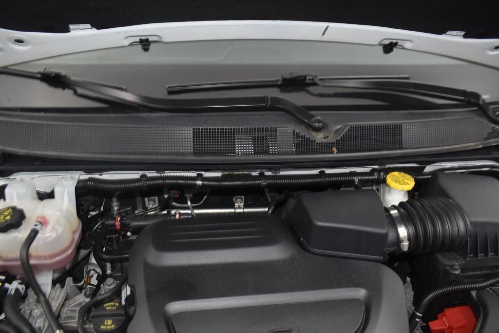 Used 2025 Chrysler Pacifica Limited FWD image 13