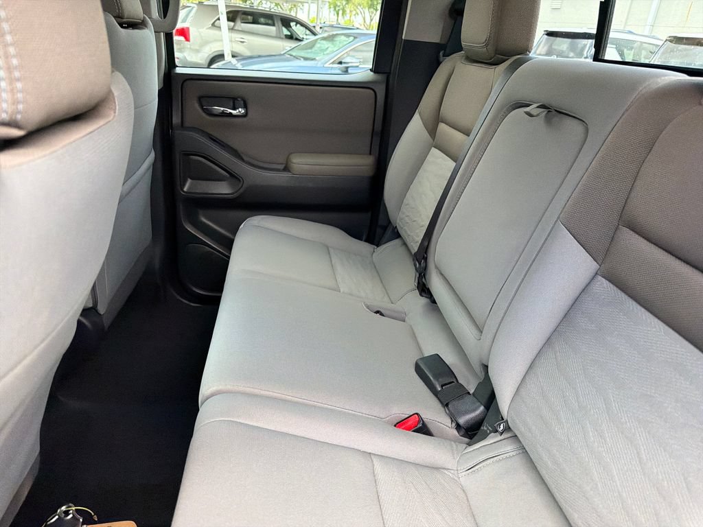 Used 2022 Nissan Frontier SV RWD image 31