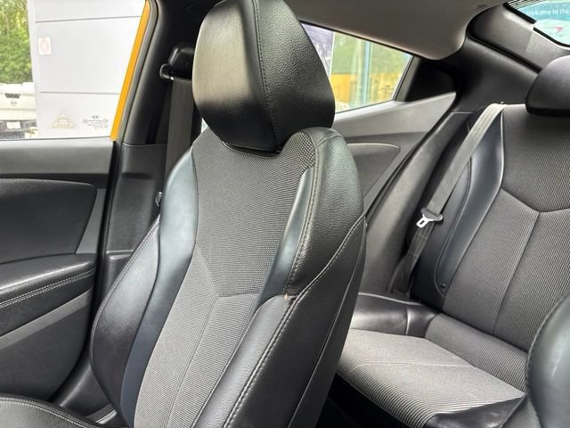 Used 2012 Hyundai Veloster w/ Style Pkg FWD image 21