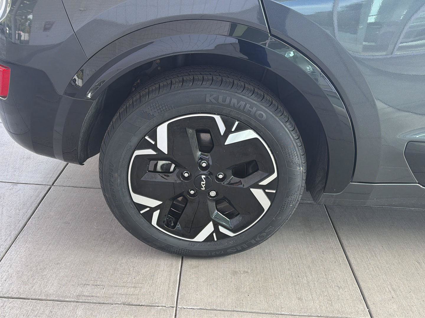 Used 2023 Kia Niro Wind FWD image 11