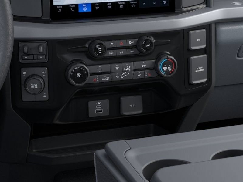 New 2026 Ford F350 XLT w/ XLT Premium Package AWD/4WD image 16