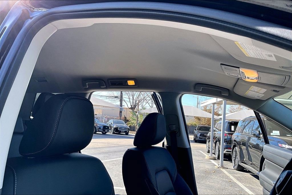 Used 2025 Nissan Pathfinder SL image 20