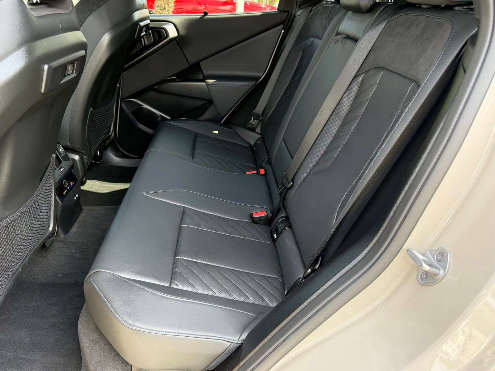 Used 2025 BMW X3 M50 w/ Premium Package AWD/4WD image 33