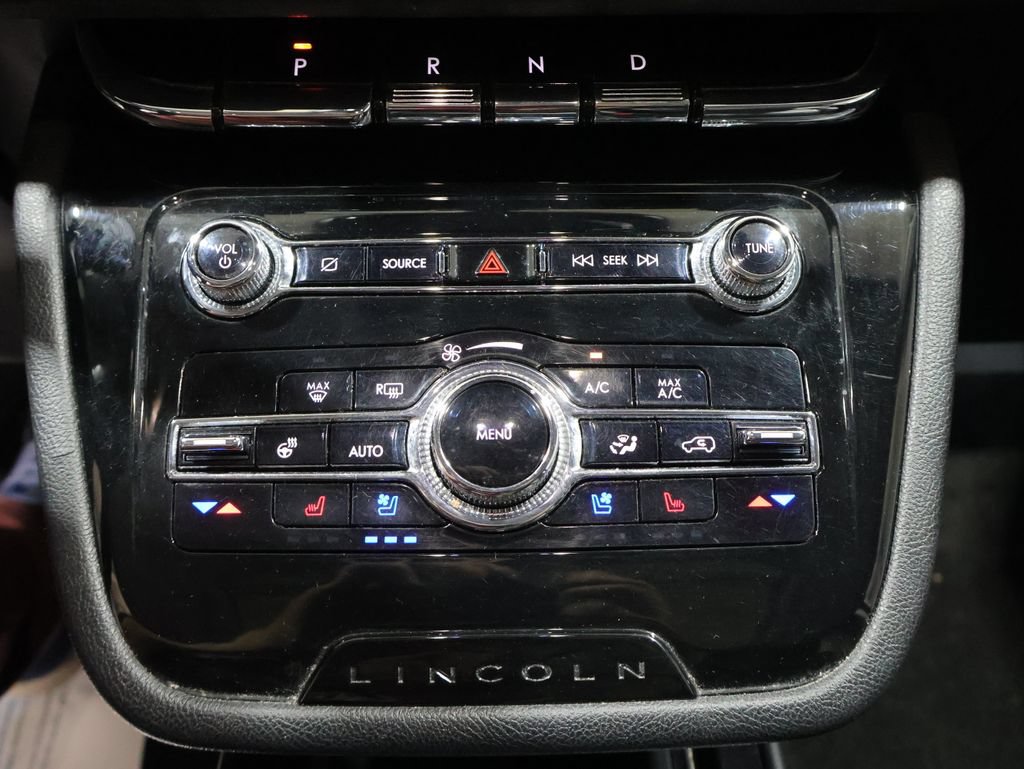 Used 2022 Lincoln Corsair Reserve w/ Elements Package AWD/4WD image 34
