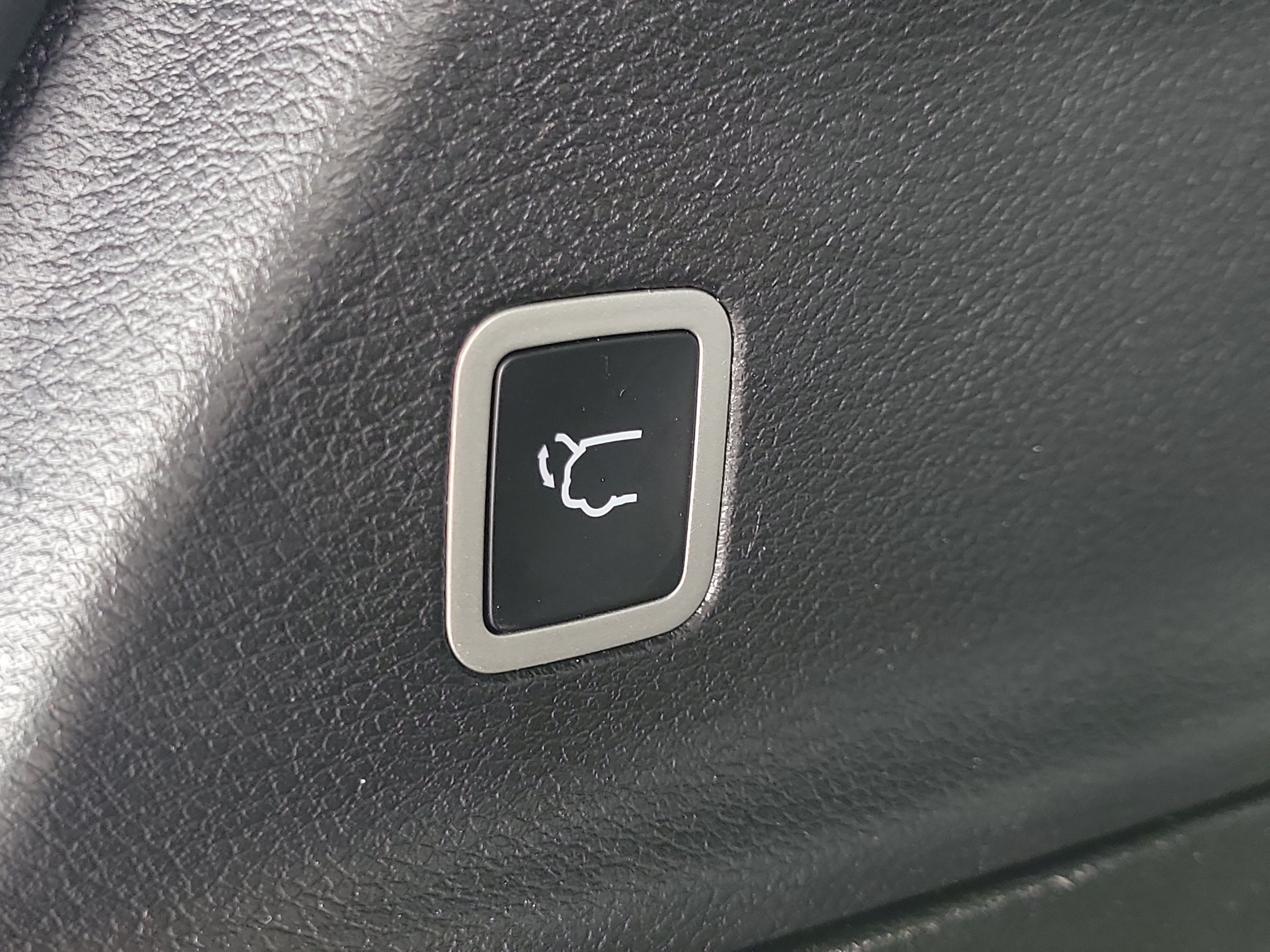 Certified 2025 Chrysler Pacifica Select FWD image 9
