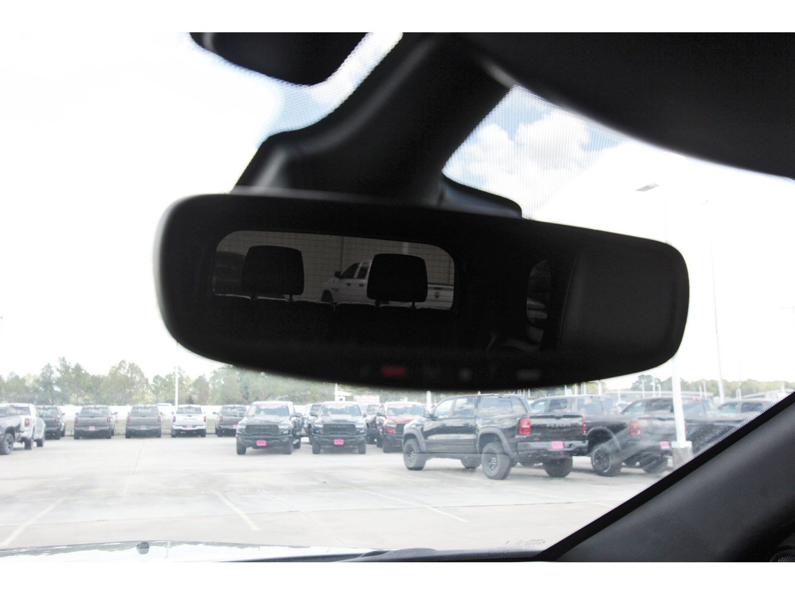 Used 2023 Dodge Durango R/T RWD image 31