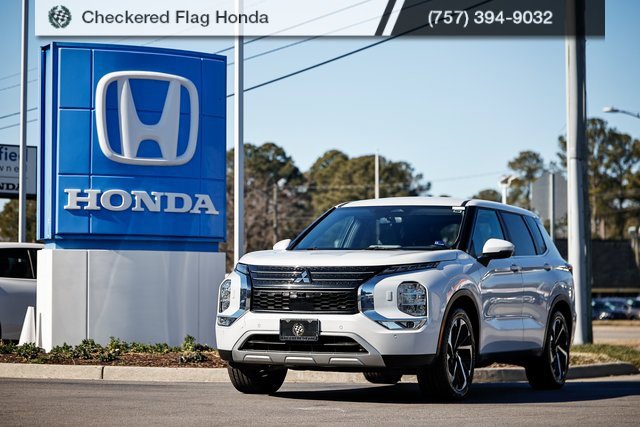 Used 2024 Mitsubishi Outlander SE