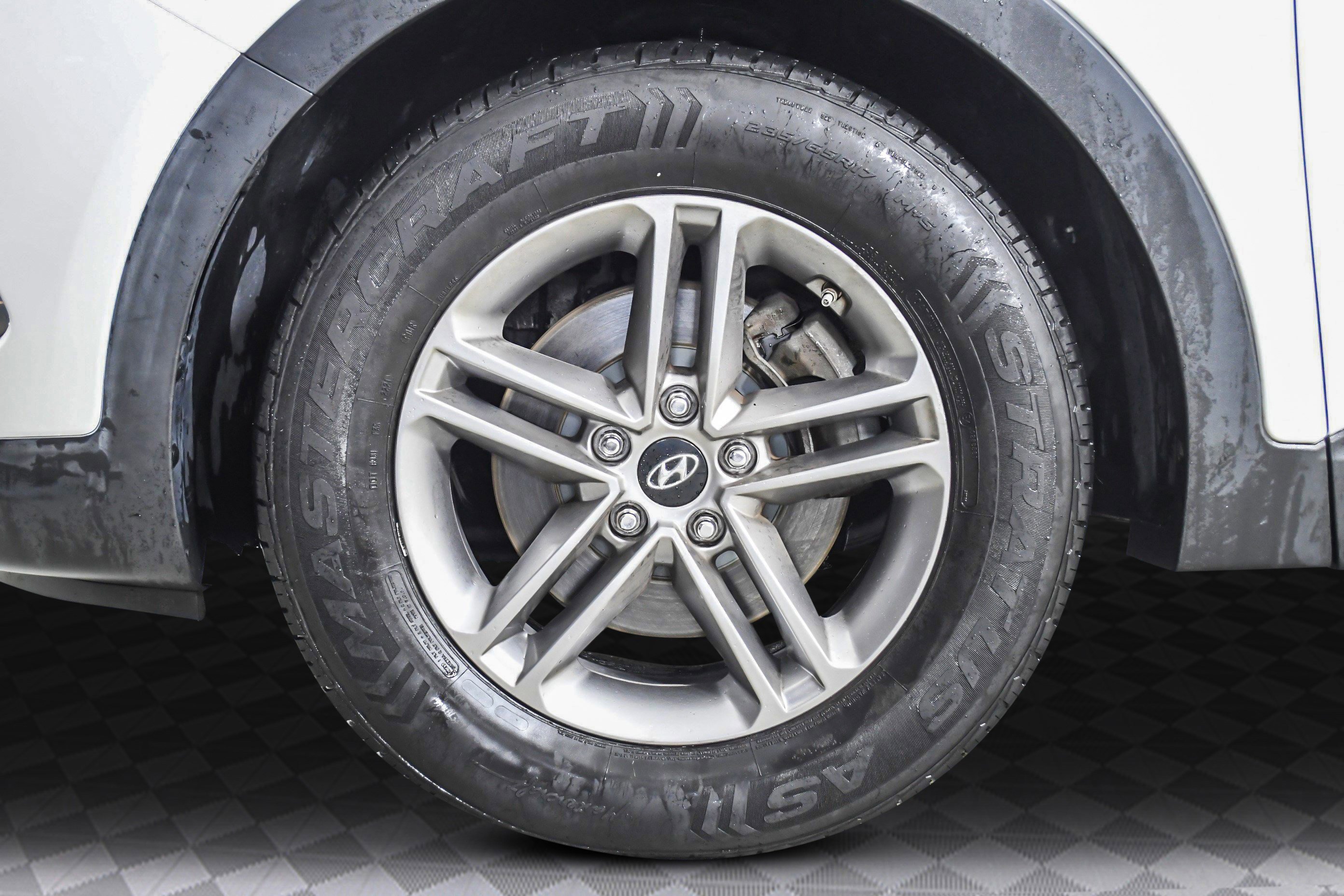 Used 2017 Hyundai Santa Fe Sport image 34