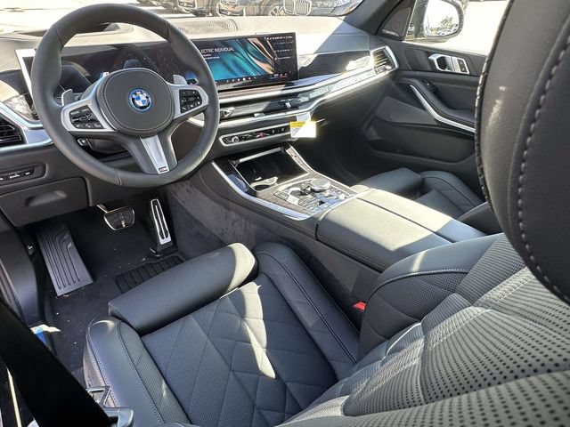 New 2026 BMW X5 xDrive50e w/ M Sport Package AWD/4WD image 10