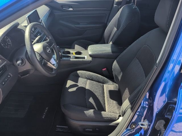 Used 2025 Nissan Altima 2.5 SV image 12
