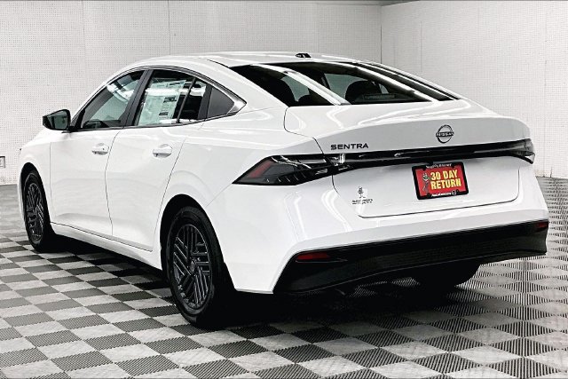 New 2026 Nissan Sentra SV w/ SV Convenience Package FWD image 4