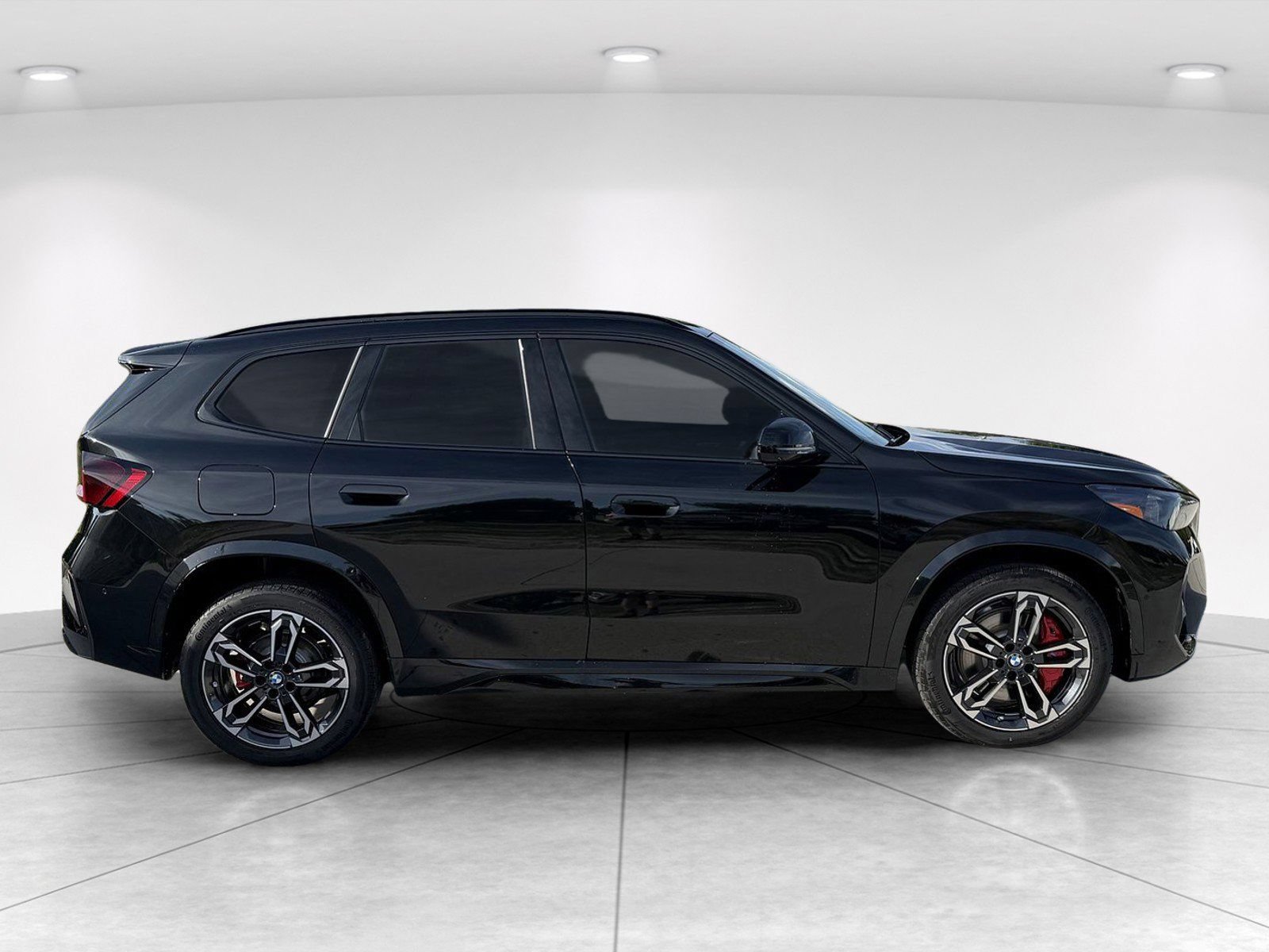 New 2026 BMW X1 xDrive28i w/ Technology Package AWD/4WD image 3