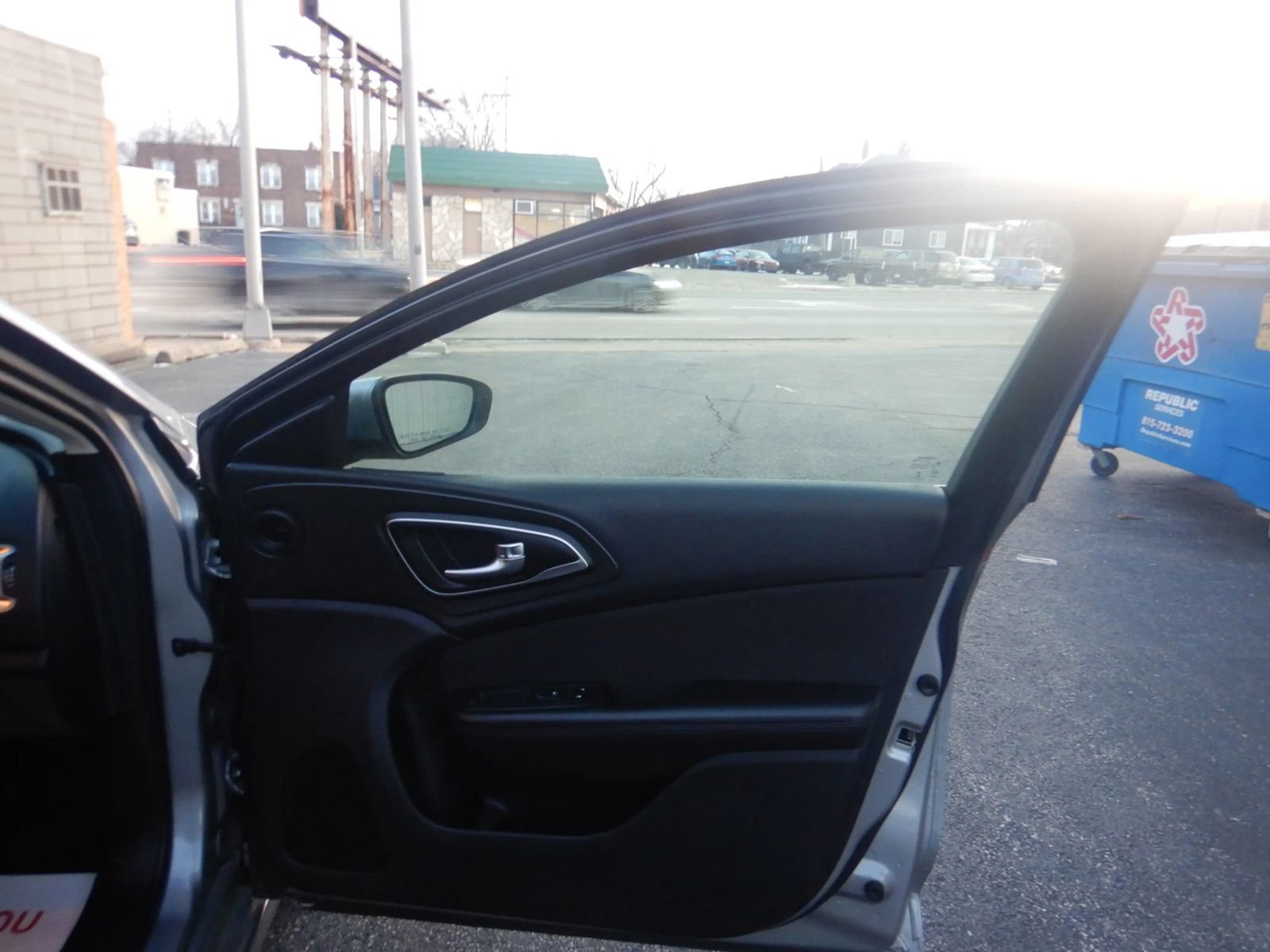 Used 2015 Chrysler 200 LX FWD image 12