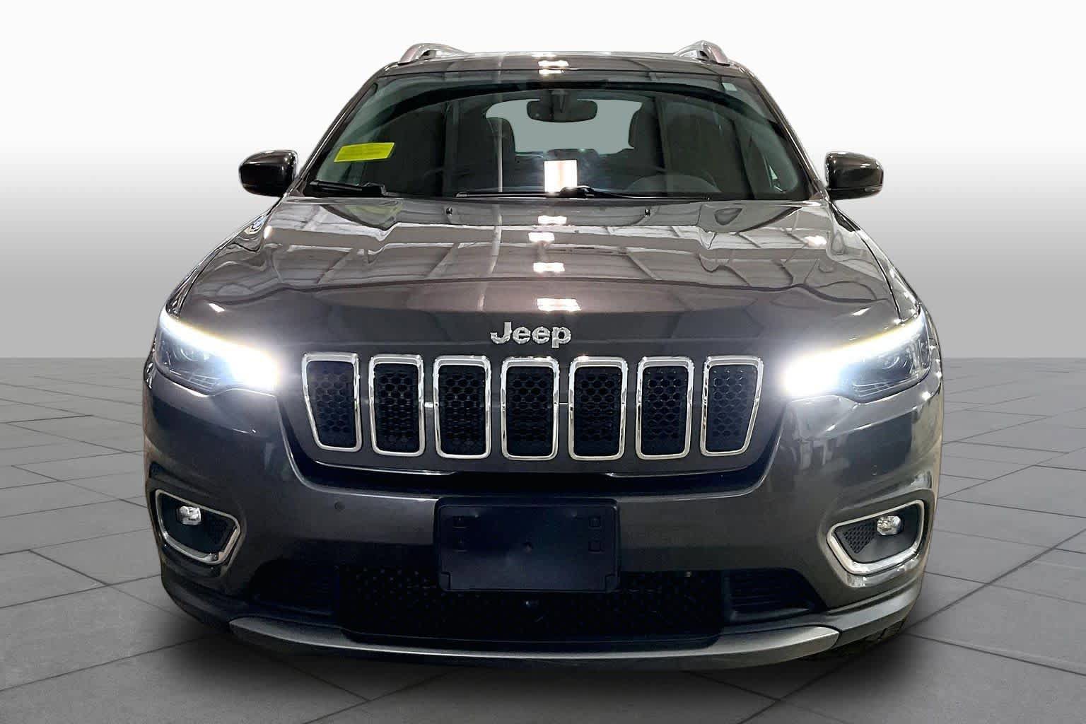 Used 2019 Jeep Cherokee Limited w/ Technology Group AWD/4WD image 4