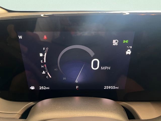 Used 2025 Buick Encore GX Preferred AWD/4WD image 17