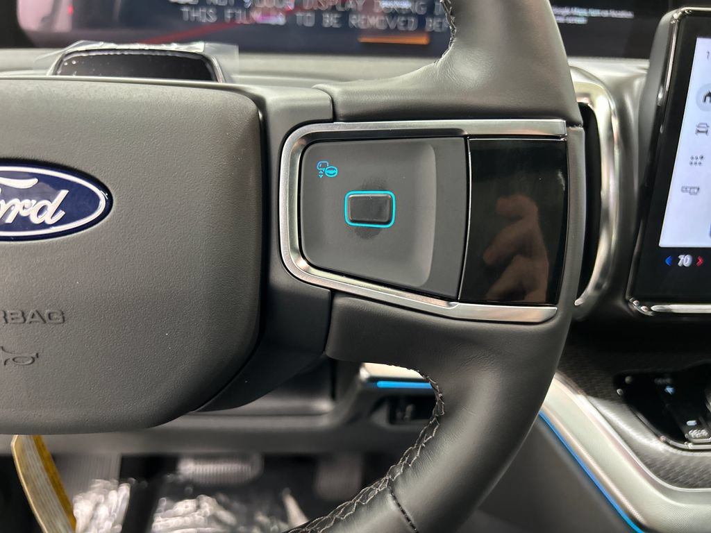 New 2027 Ford Expedition Platinum w/ Stealth Appearance Package RWD image 21