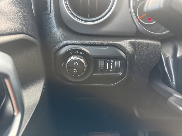 Certified 2022 Jeep Gladiator Sport image 12