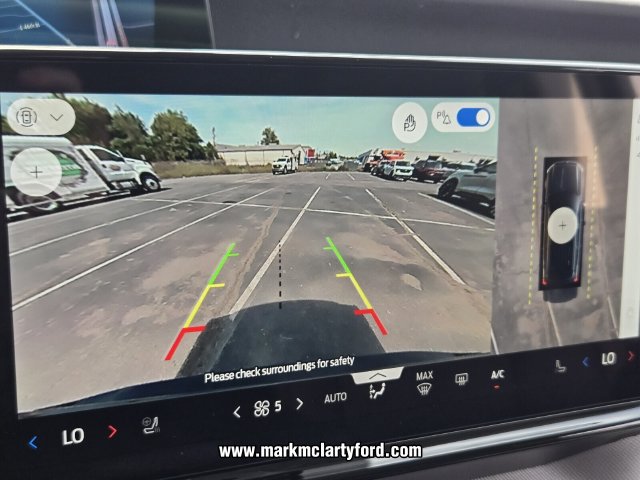 New 2026 Ford Expedition Active RWD image 17