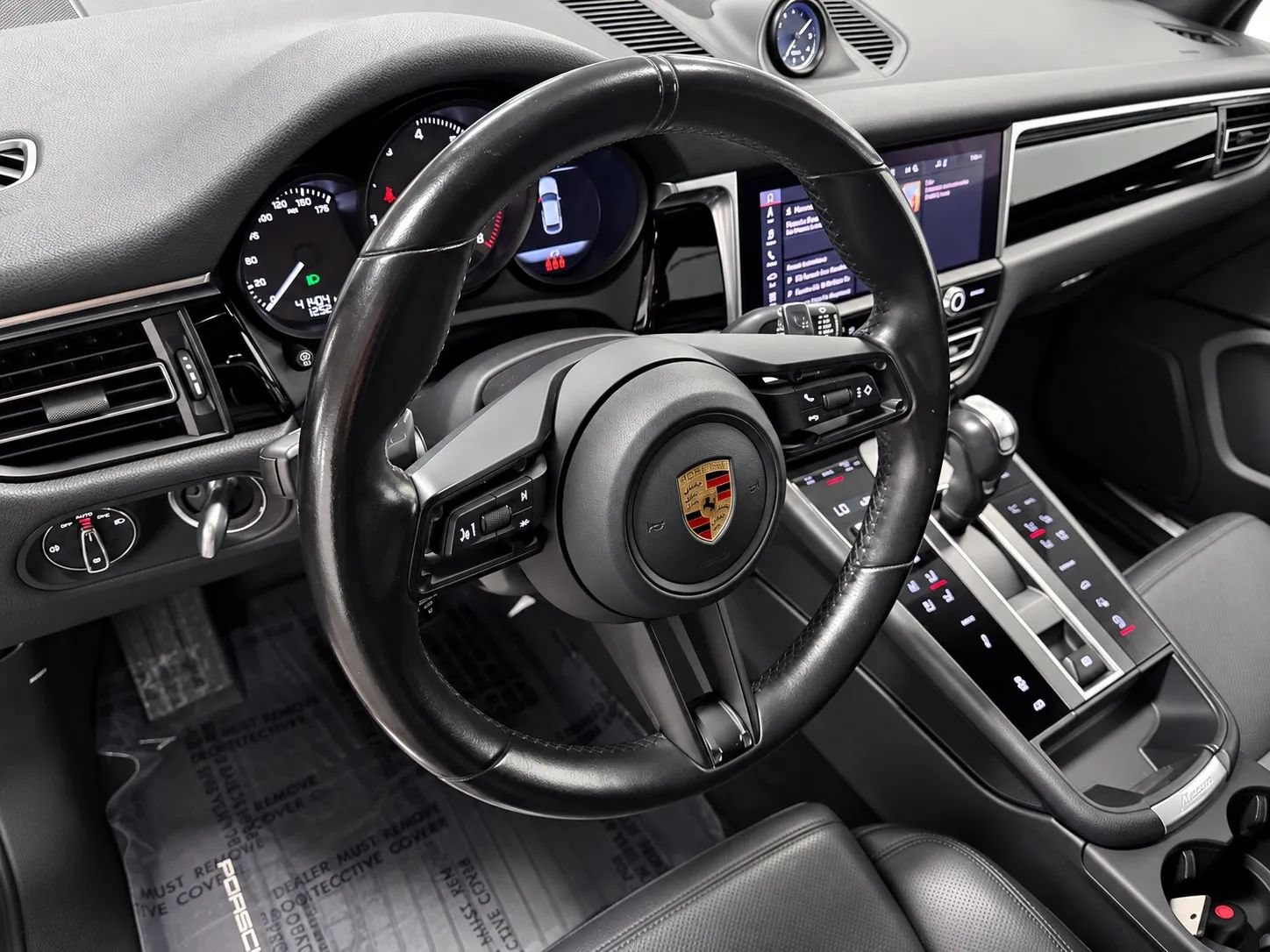 Used 2023 Porsche Macan S AWD/4WD image 10