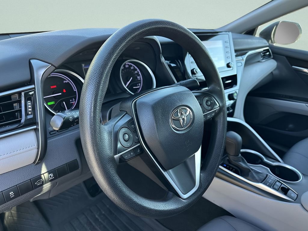 Used 2021 Toyota Camry LE image 18