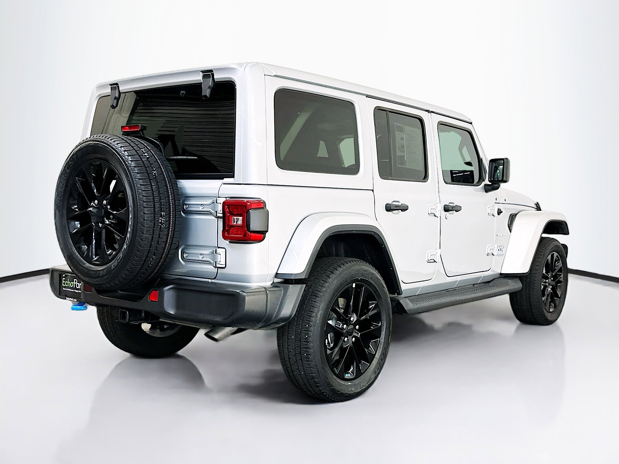 Used 2022 Jeep Wrangler Sahara image 9