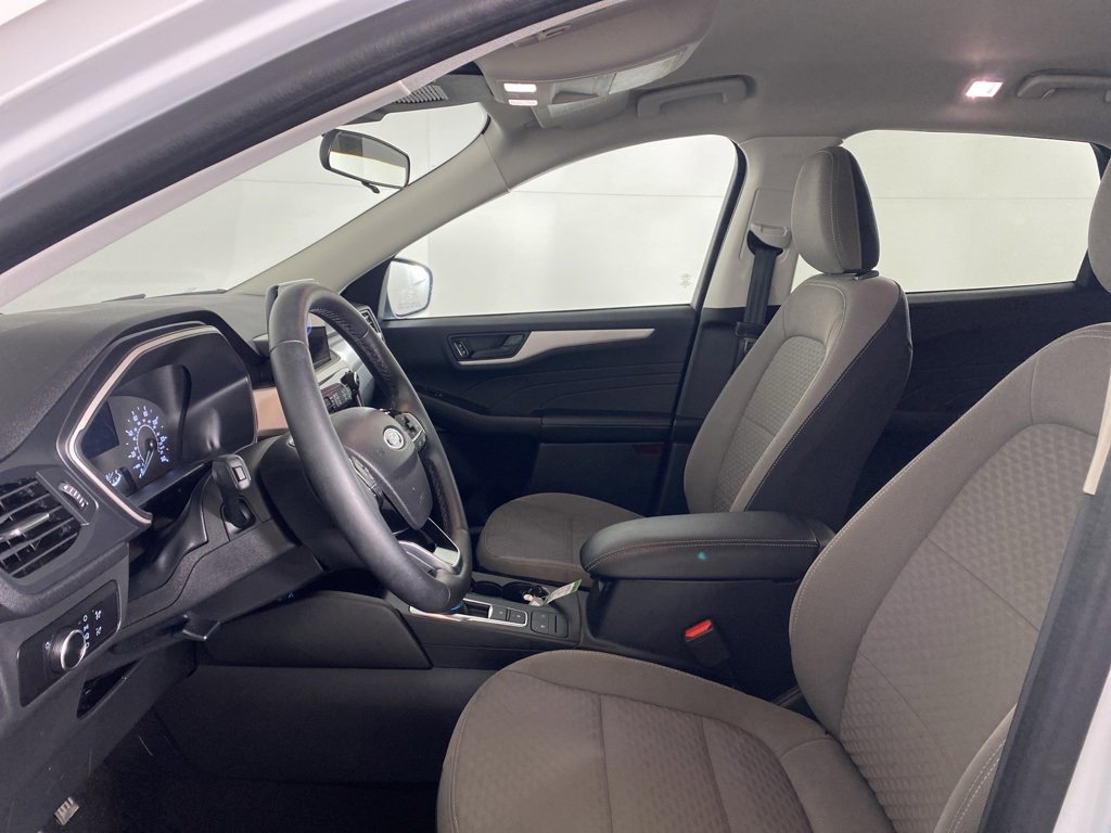 Used 2022 Ford Escape SE w/ Cold Weather Package image 14