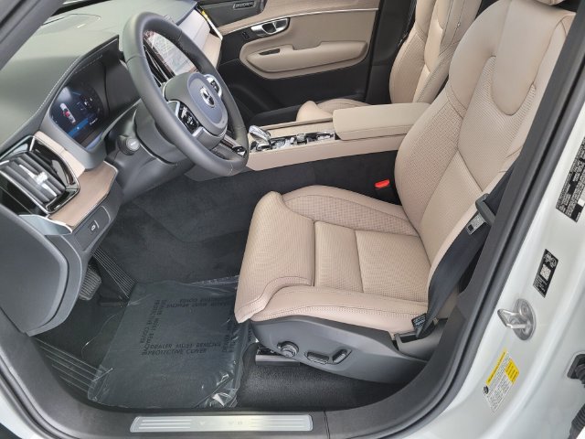 New 2026 Volvo XC90 B6 Ultra w/ Protection Package AWD/4WD image 13