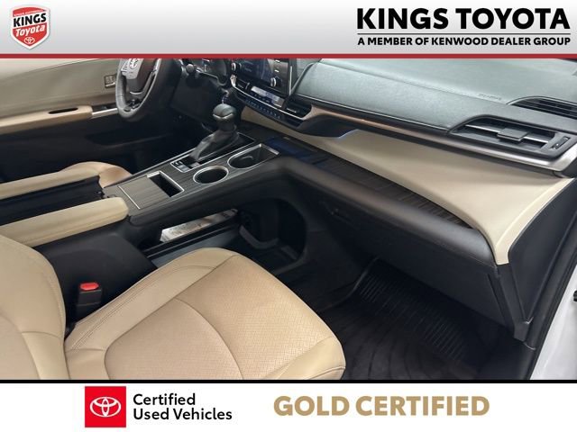 Certified 2023 Toyota Sienna Limited AWD/4WD image 11