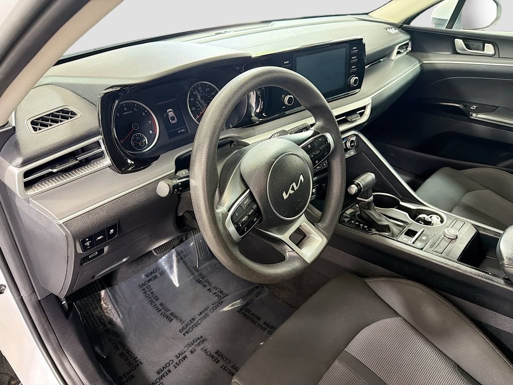 Used 2022 Kia K5 LX FWD image 11