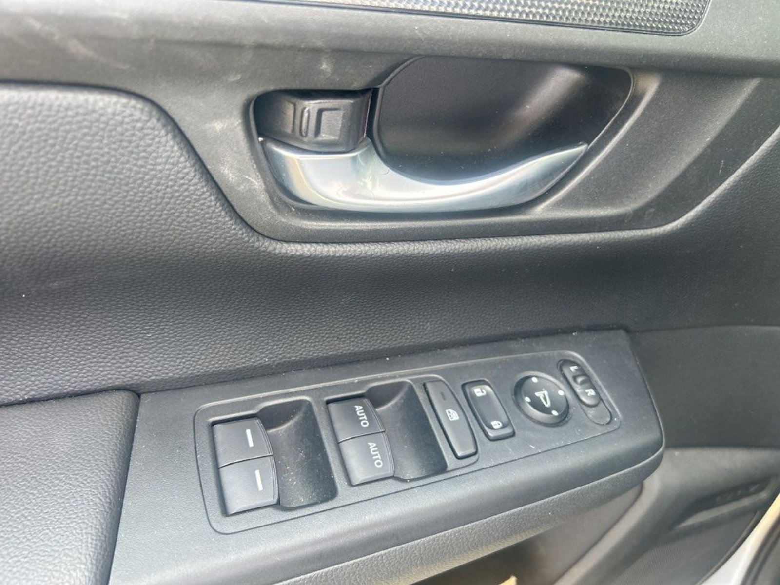 Used 2024 Honda CR-V EX image 18