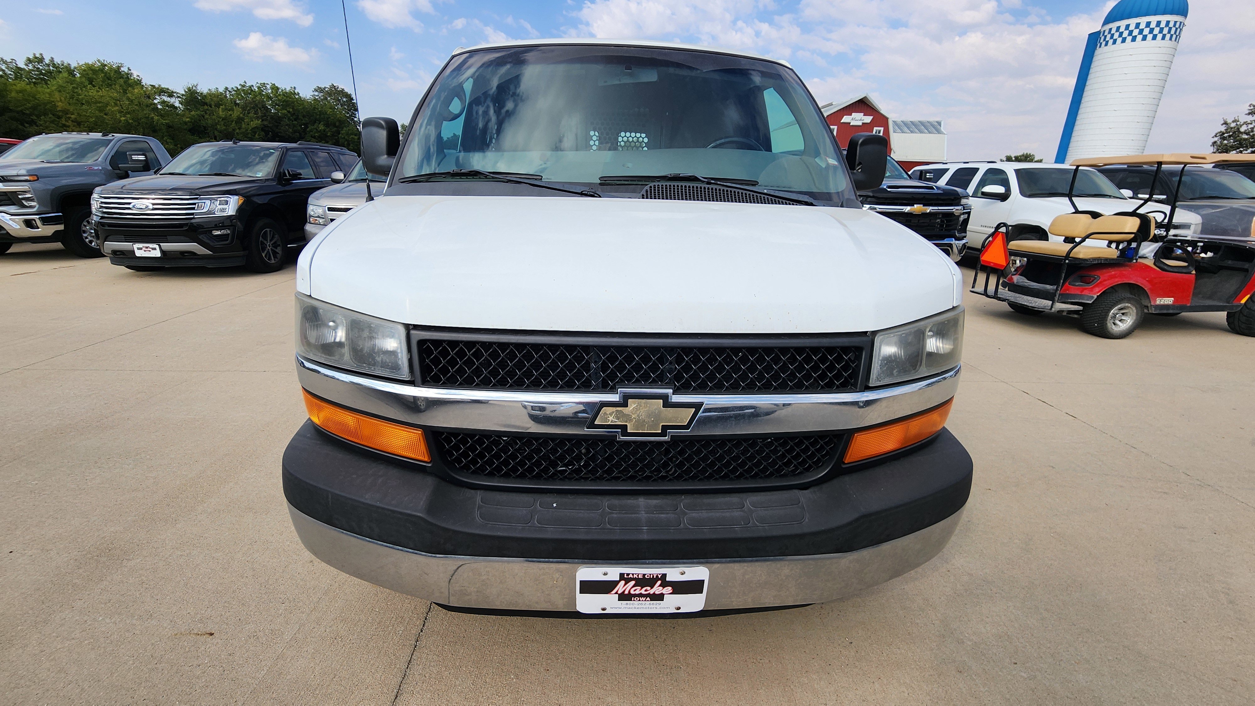 Used 2014 Chevrolet Express 2500 w/ Express Access Plus Package image 2