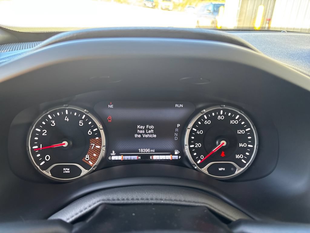 Used 2023 Jeep Renegade Limited AWD/4WD image 17