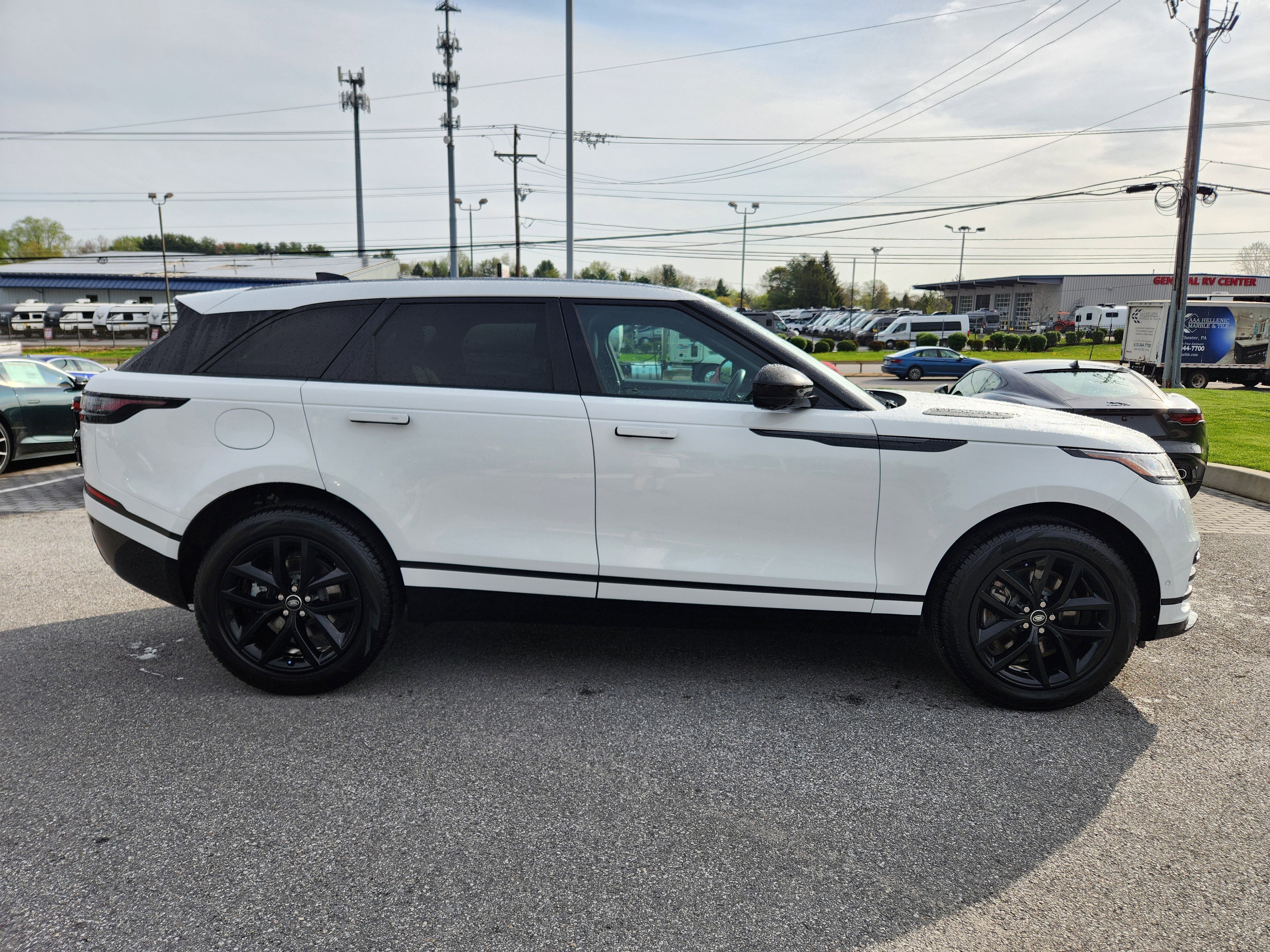 Certified 2026 Land Rover Range Rover Velar Dynamic SE AWD/4WD image 6