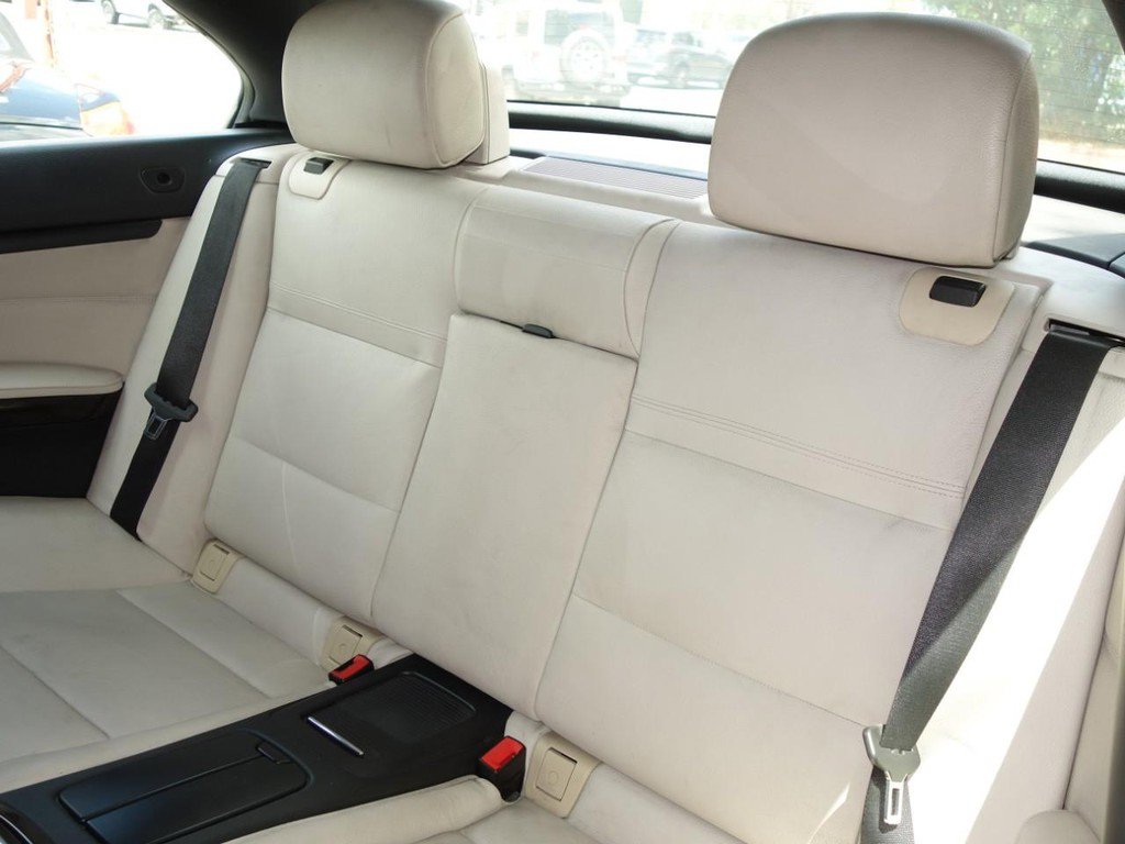 Used 2013 BMW 335i Convertible image 19