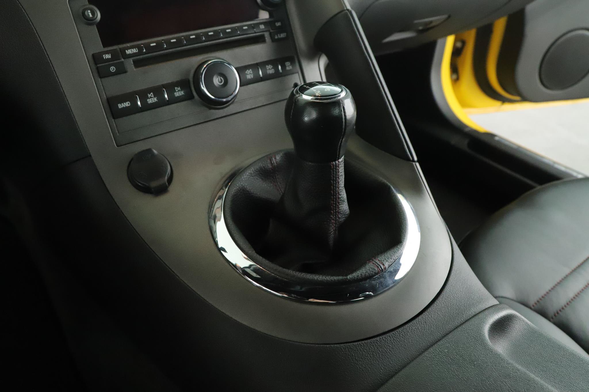 Used 2007 Pontiac Solstice GXP w/ Premium Package RWD image 9