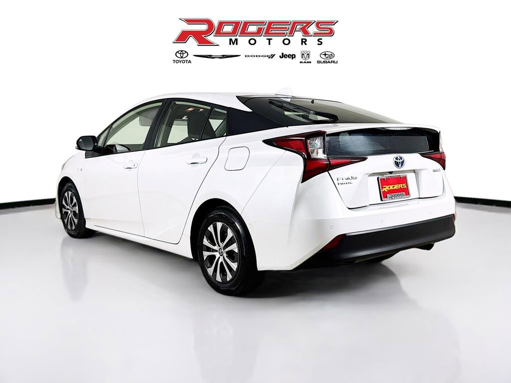 Certified 2022 Toyota Prius LE image 6