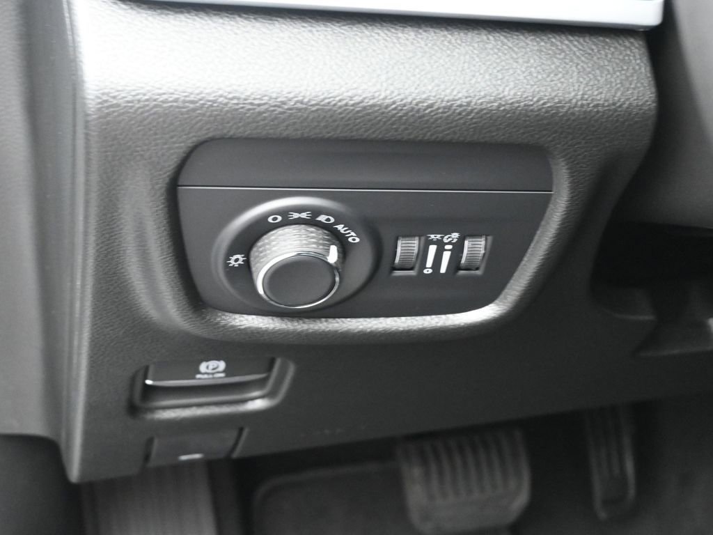 New 2025 Jeep Grand Cherokee L Laredo w/ Luxury Tech Group I image 20